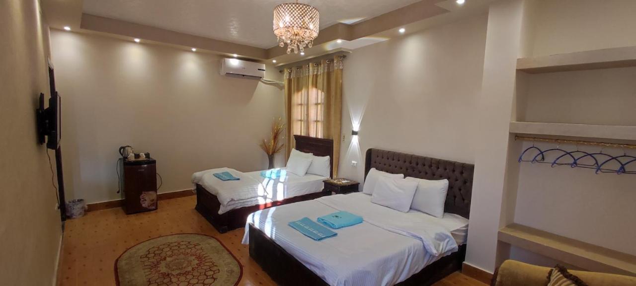 Hotel Pyramids Kingdom Kafret el-Gabal Exterior foto